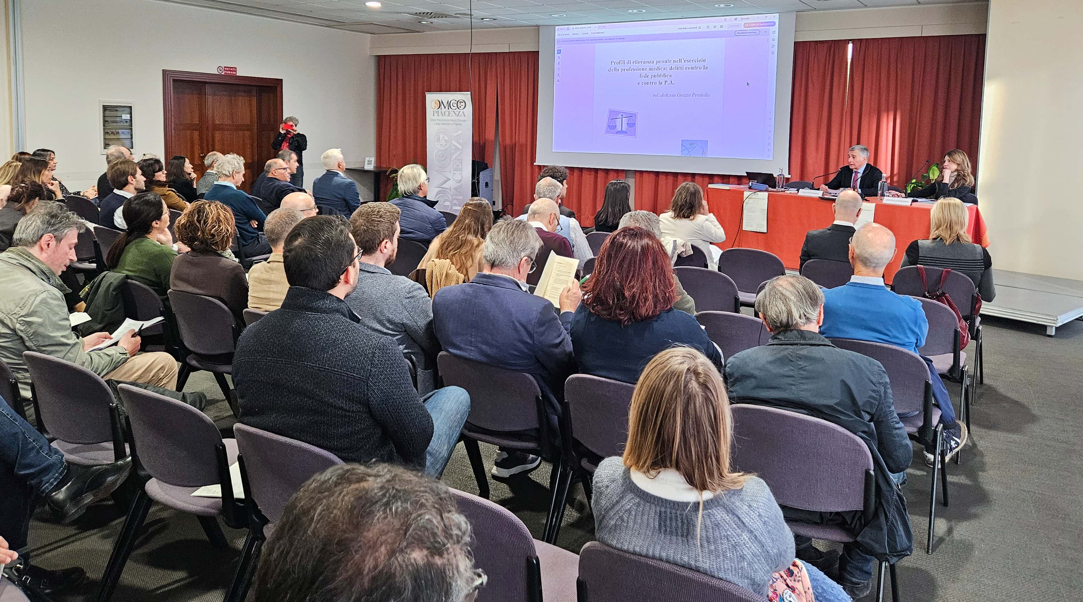 Clicca per accedere all'articolo Convegno "I rischi legali e deontologici nella pratica medica"